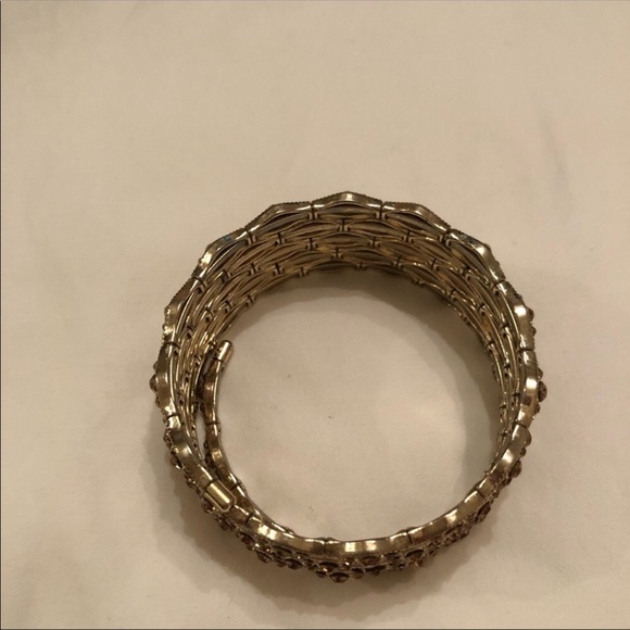 Gold Tone Bracelet - Picture 4 of 4